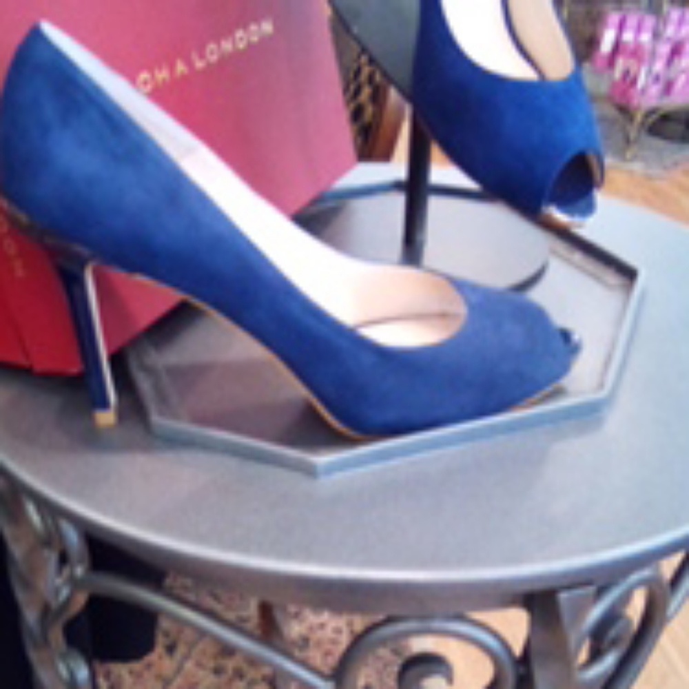 Shoes - Picture 2 of 2